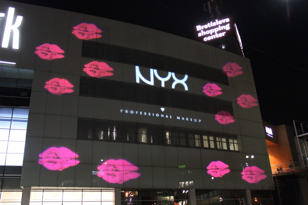 AUPARK, NYX, logo projection, shopping centre projection, marlox, proietta, advertising campaign, Picture